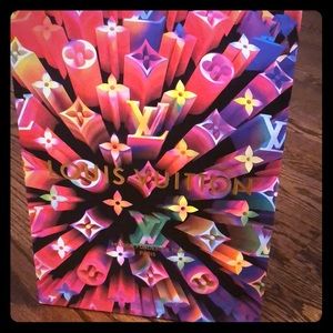 Louis Vuitton holiday shopping bag 2019